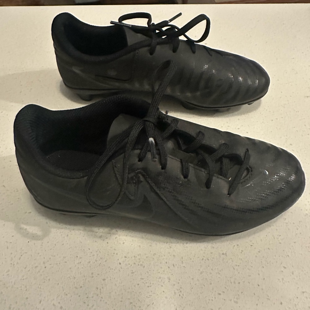 Nike Phantom GX kids Black soccer cleats